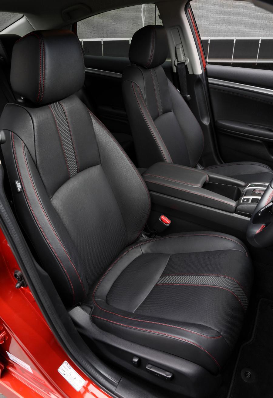 Интерьер Honda Civic RS Sedan (FC1) 2019 года  (AU) (фото 12 из 40)